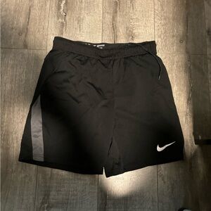 Nike shorts M